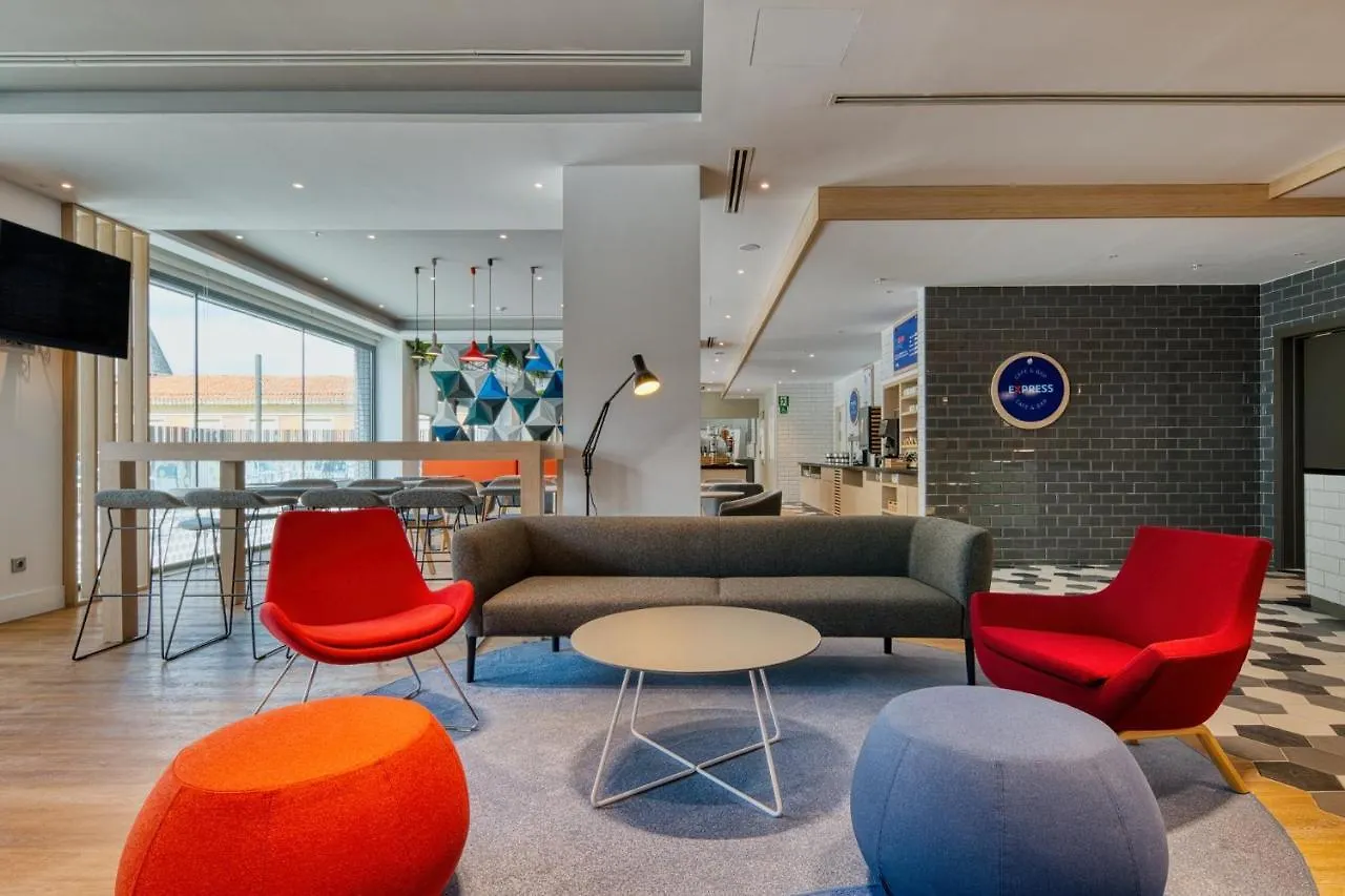 Holiday Inn Express - Madrid - Airport By Ihg 3*,